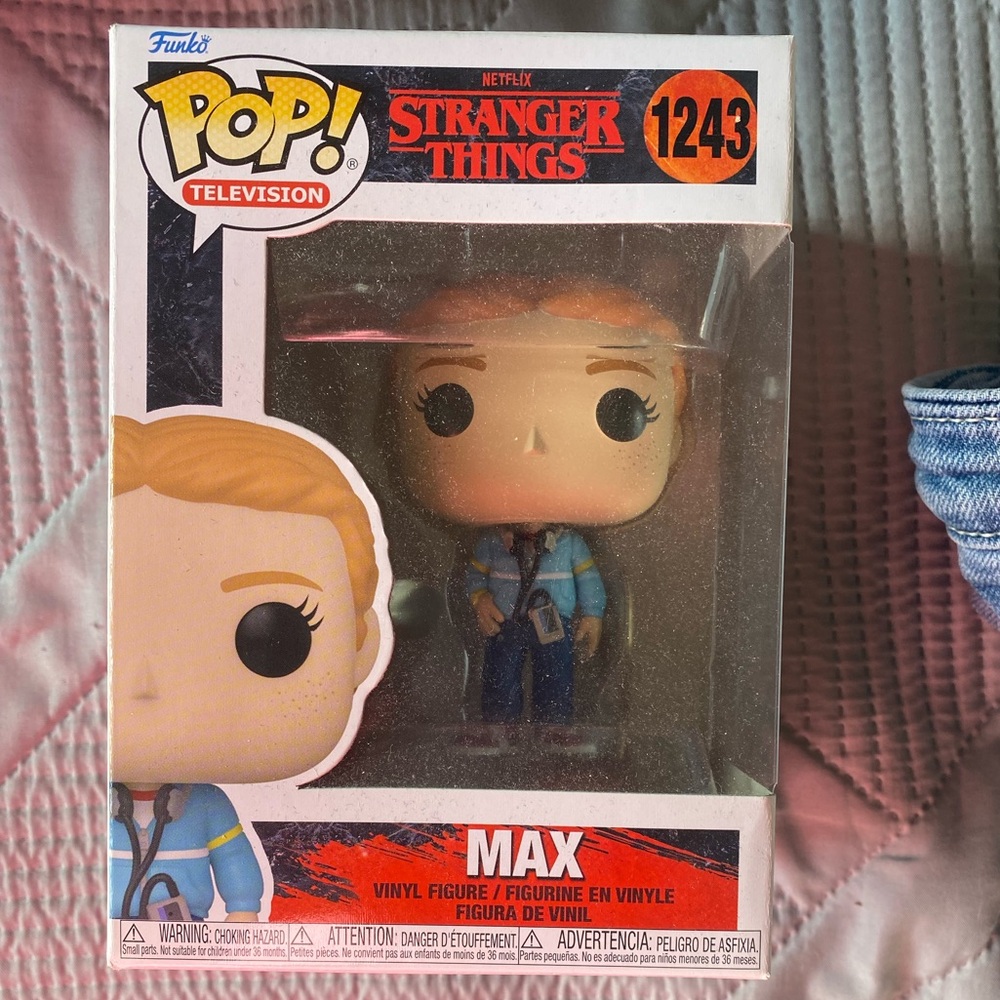 Funko Pop Stranger Things Max w/Cassette player NIB